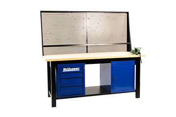 BS002 WORKBENCH 2 MTR with hooks for tools